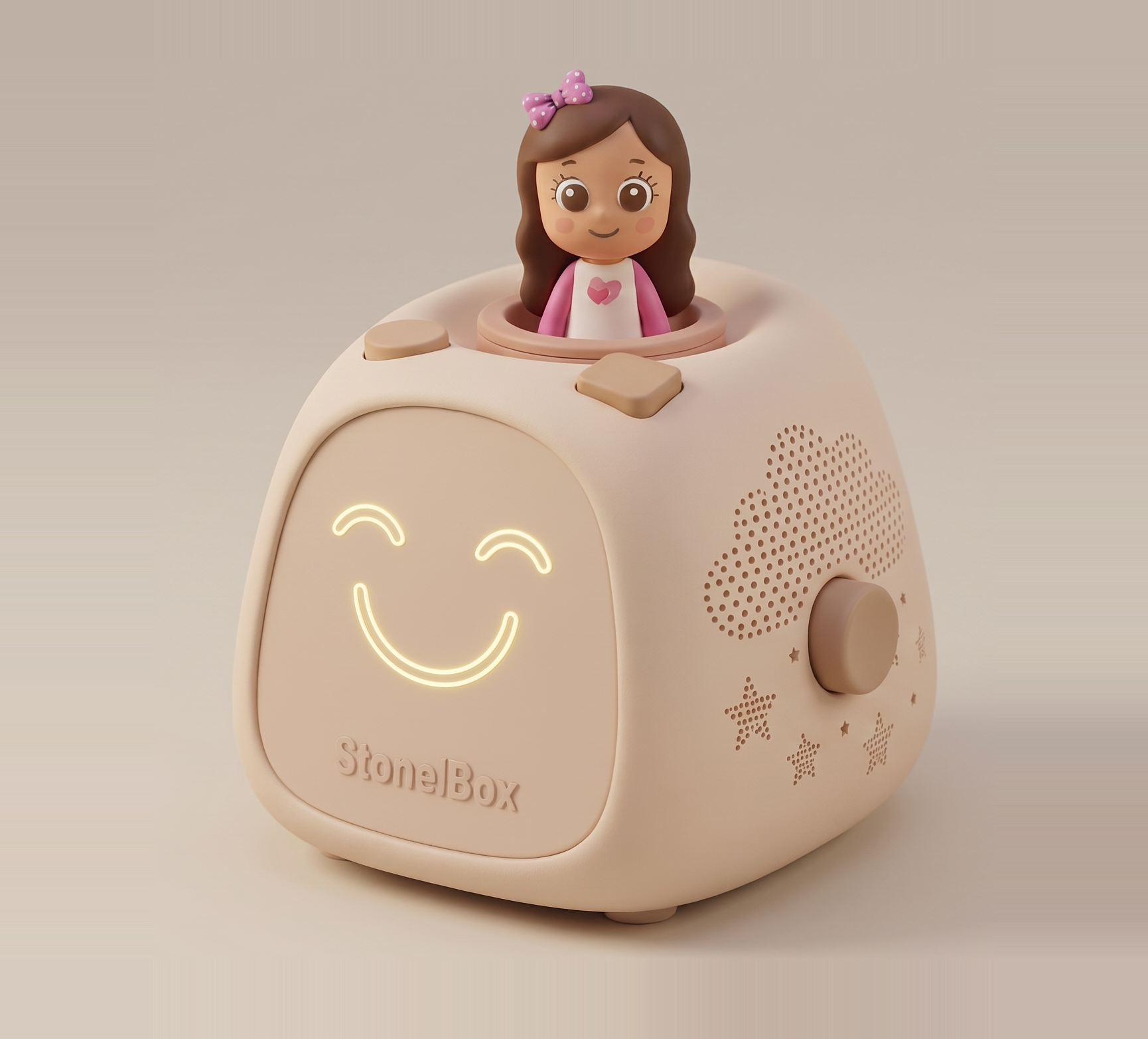 A caixinha StonelBox sorrindo, com a boneca da Lulu encaixada em cima